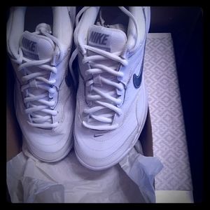 Nike white tennis shoes